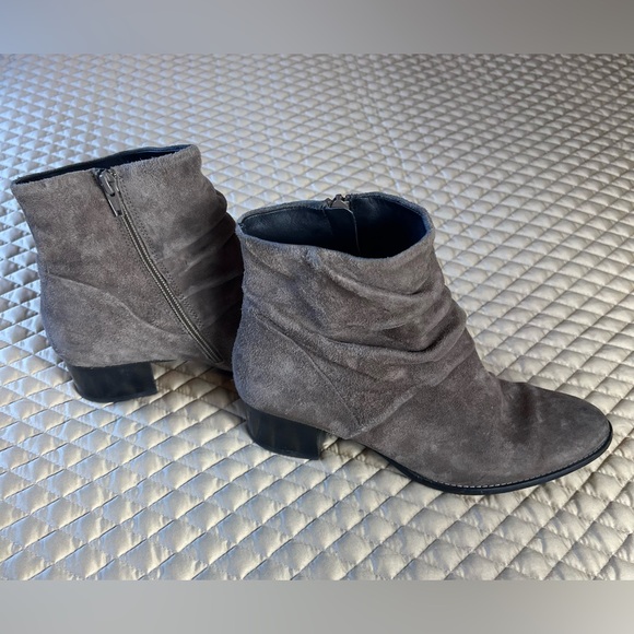 Paul Green Brianna Mineral Taupe Suede Waterproof Bootie, Size 7.5 - Picture 5 of 10
